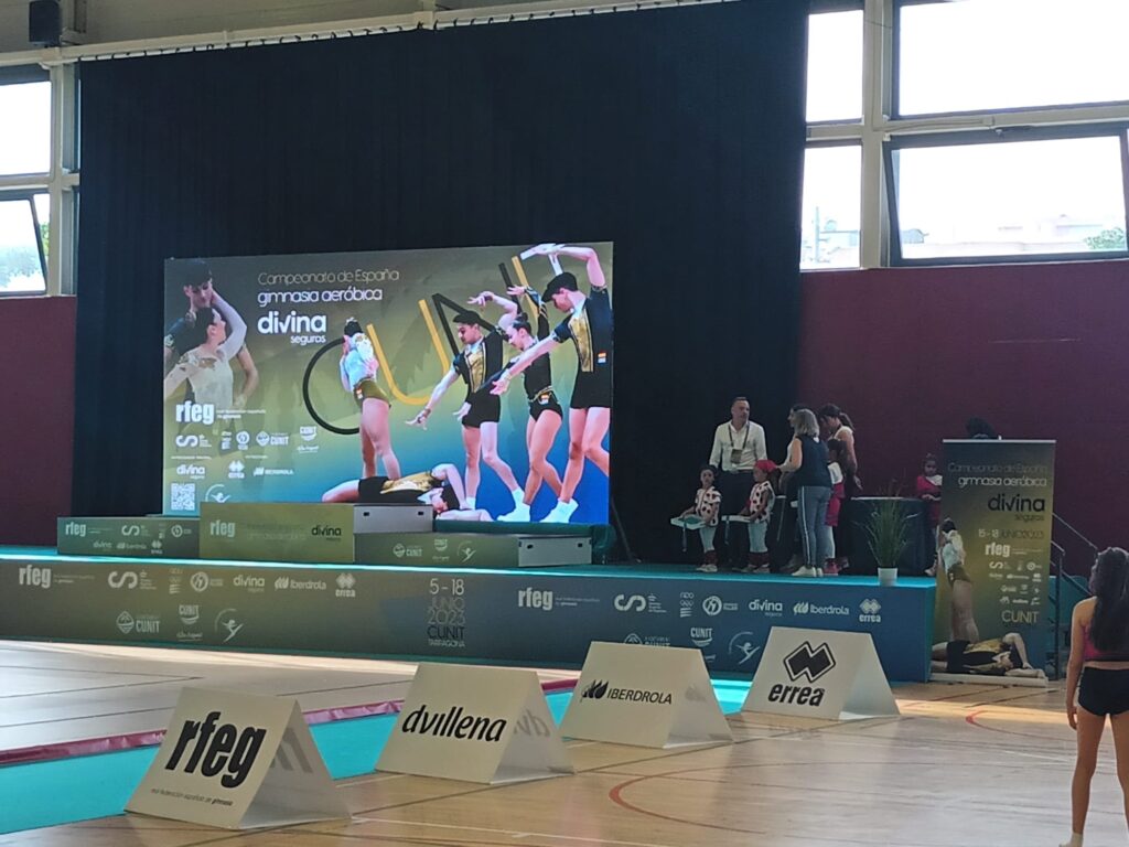 Pantalla LED de alquiler en el Pabellón Municipal de Cunit