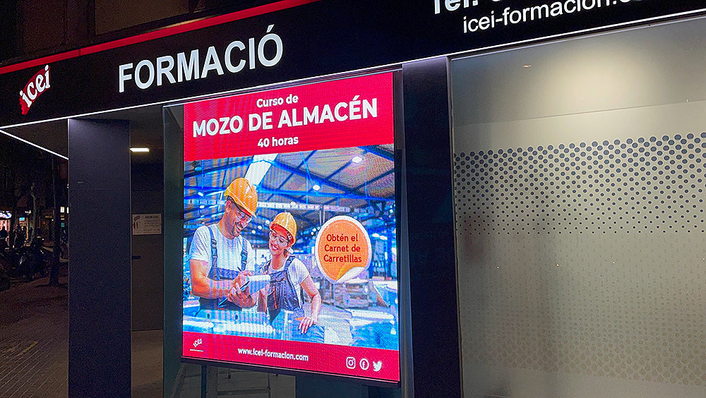 Pantalla LED Barcelona EsportLED Escaparate