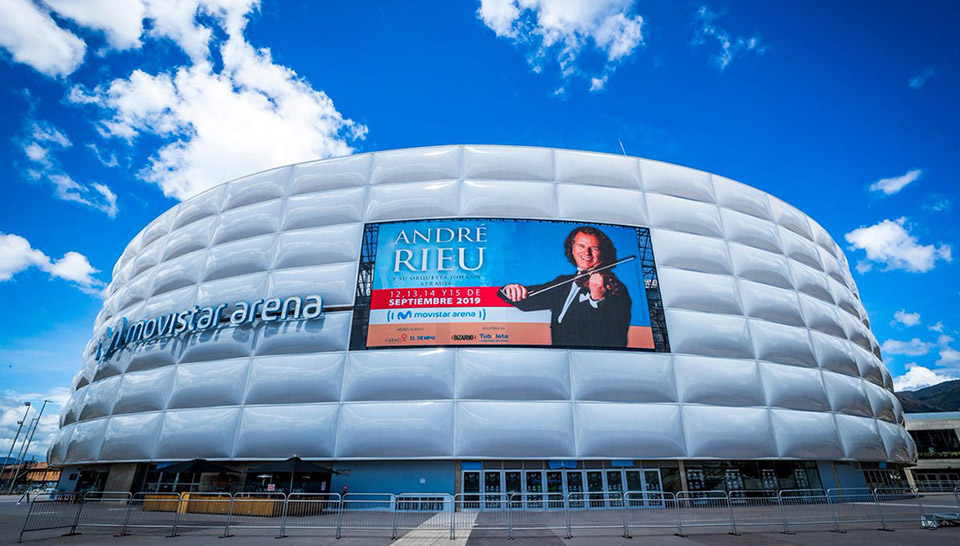 Pantalla LED de exterior de EsportLED en el acceso de un estadio