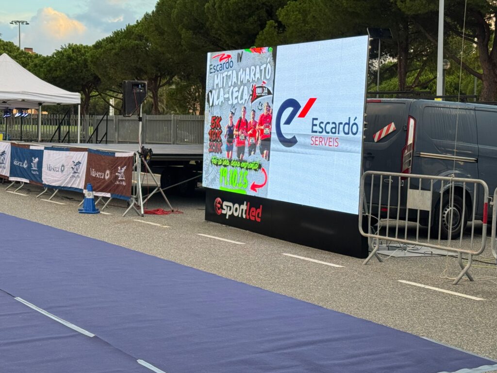 Pantallas LED de alquiler para la prueba de running del Club Esportiu Runners en Vila-Seca