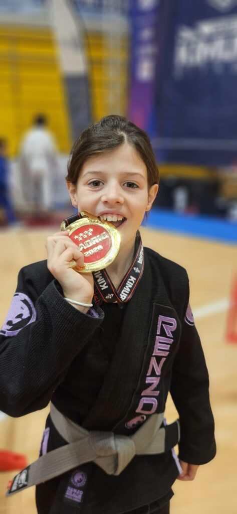 Martia Díaz Arias, campeona de jiu-jitsu patrocinada por EsportLED